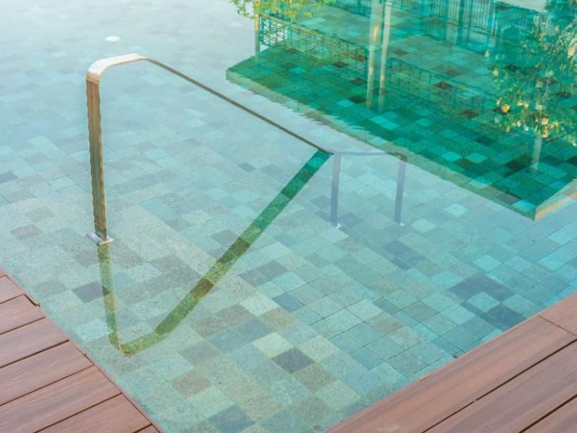 Swimming Pool Renovation: A Step-by-Step Guide photo