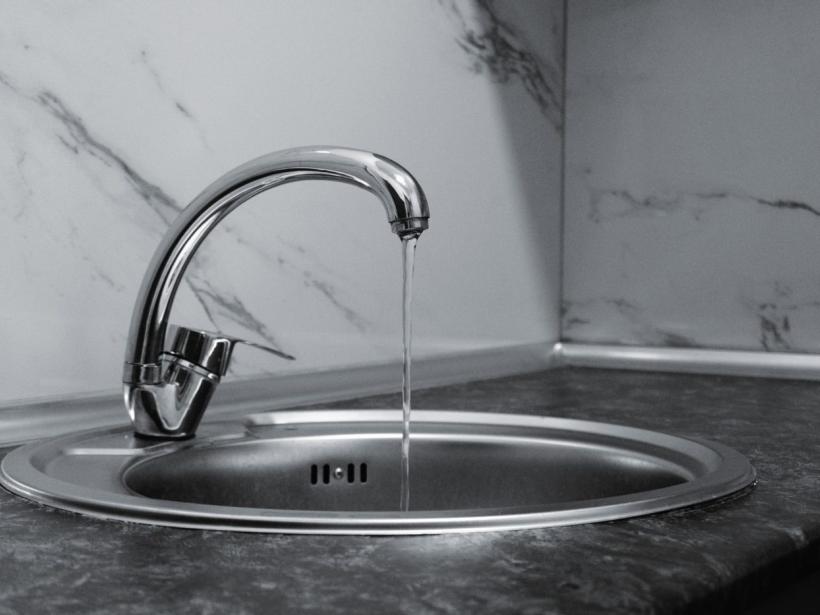 How to Unblock a Kitchen Sink Drain photo